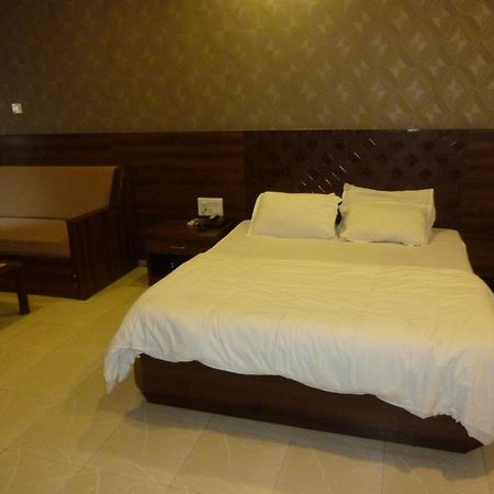Hotel Regal Palace Bombay Habitación foto